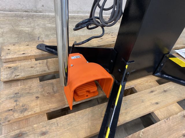 865566-3 Folding machine Magnabend 1250E