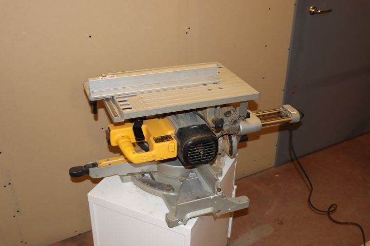 787999-1 Dewalt D27111 -qs Bord/Kap/ger