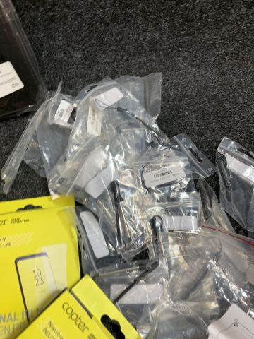 865176-11 Assortment with mobile accessories for Nautiz models