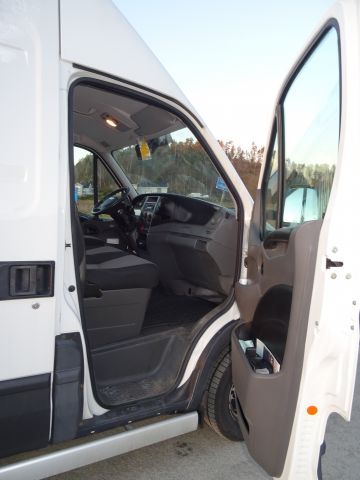 867057-10 Iveco Daily Van 2.3 JTD -2014 (126hp, 107755km)