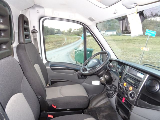 867057-11 Iveco Daily Van 2.3 JTD -2014 (126hp, 107755km)
