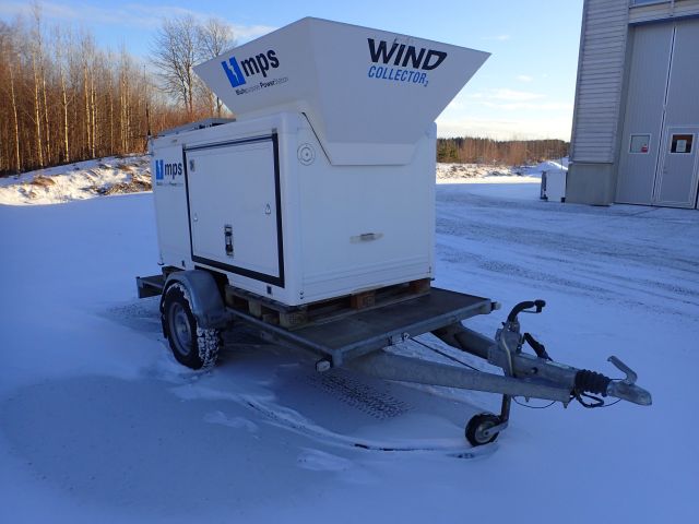 861417-3 Trailer HAPERT R13, 2010 with special cover. (Repair item)