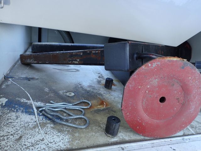 861417-15 Trailer HAPERT R13, 2010 with special cover. (Repair item)