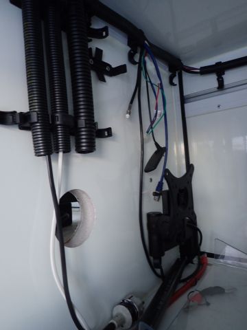 861417-28 Trailer HAPERT R13, 2010 with special cover. (Repair item)