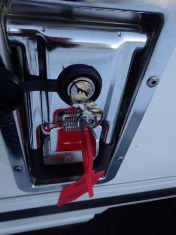 861417-41 Trailer HAPERT R13, 2010 with special cover. (Repair item)