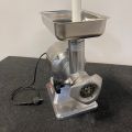 867417-2 Köttkvarn n°12, 380x220xH430mm. Testad, fungerar