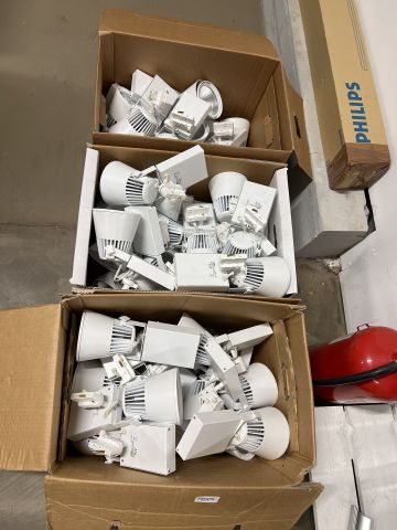 745476-1 Led about 40 pcs