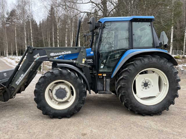 869960-3 New Holland TS 110 with front loader RAZ400