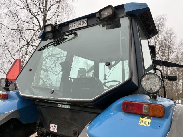 869960-11 New Holland TS 110 with front loader RAZ400