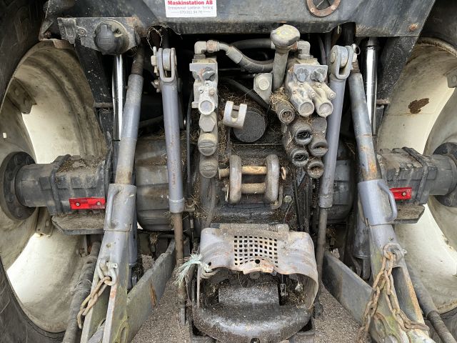 869960-13 New Holland TS 110 with front loader RAZ400