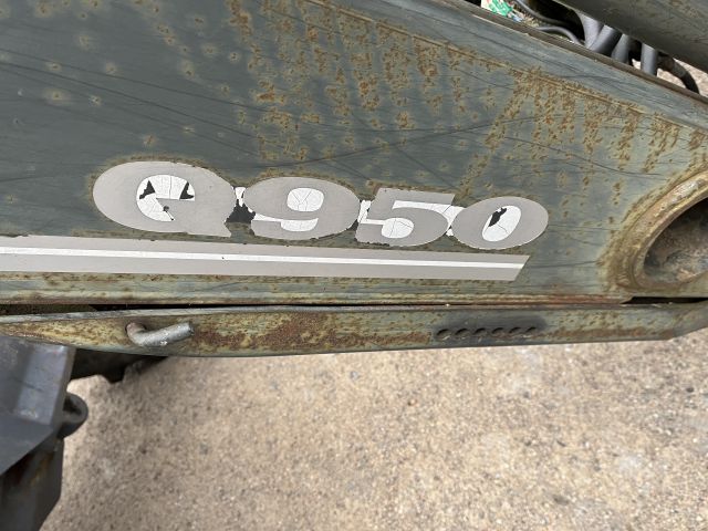 869960-24 New Holland TS 110 with front loader RAZ400