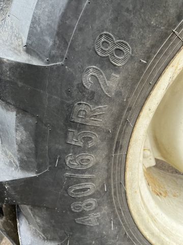 869960-27 New Holland TS 110 with front loader RAZ400
