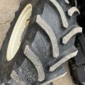 869960-29 New Holland TS 110 with front loader RAZ400