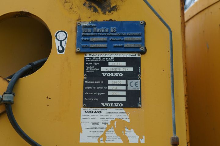 865124-2 Wheel loader Volvo L180E, 2006