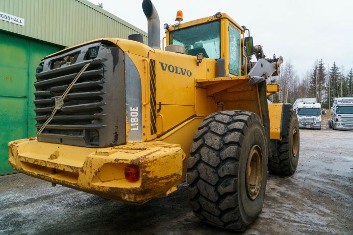 865124-7 Wheel loader Volvo L180E, 2006