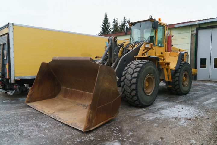 865124-27 Wheel loader Volvo L180E, 2006