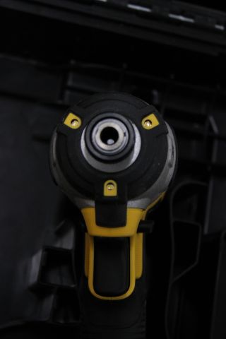 830222-6 Screwdriver * Impact screwdriver * Dewalt Models DCF 888. 18 V