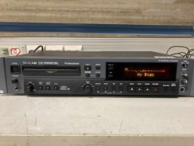 870308-2 Tascam CD-RW901SL CD Rewritable Recorder