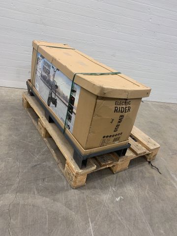 870101-2 Electric scooter Freev EVR 810