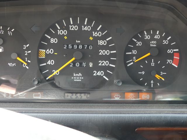 870767-20 Mercedes-Benz 220 E -1993