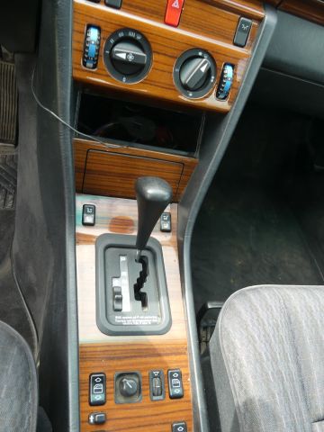 870767-21 Mercedes-Benz 220 E -1993