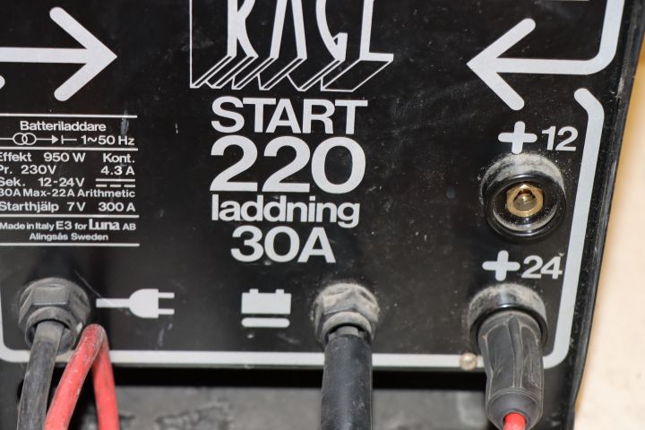 659268-5 Battery charger Race Start 220