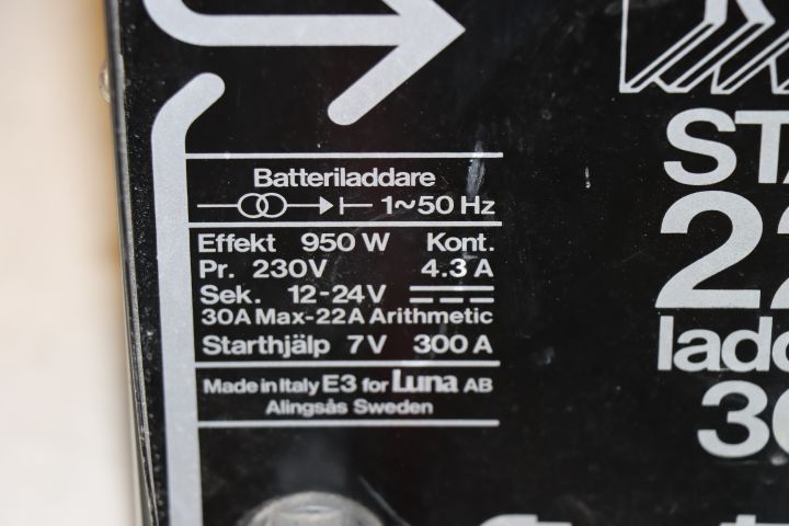 659268-6 Battery charger Race Start 220