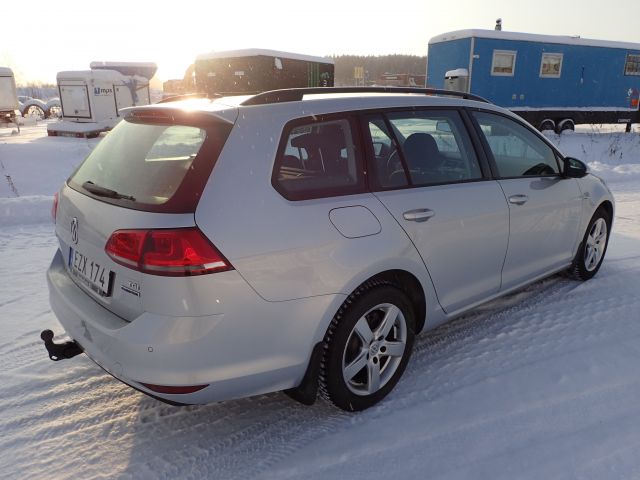 753687-5 Volkswagen AUV GOLF, 2015. Petrol / Gas. LOW MILES