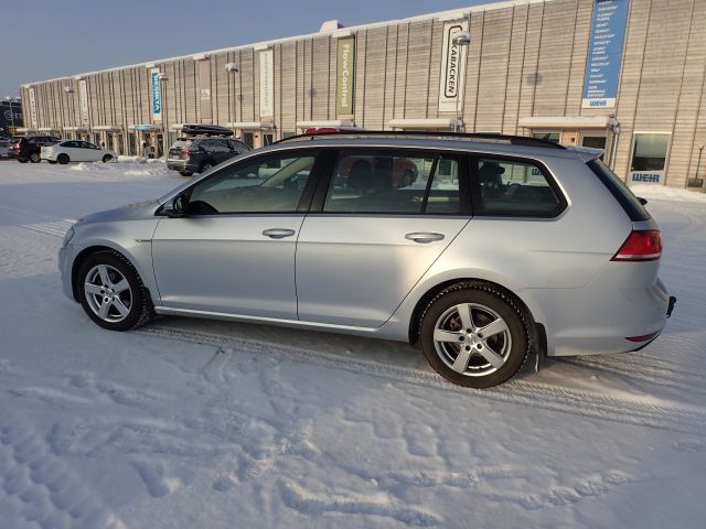 753687-8 Volkswagen AUV GOLF, 2015. Petrol / Gas. LOW MILES