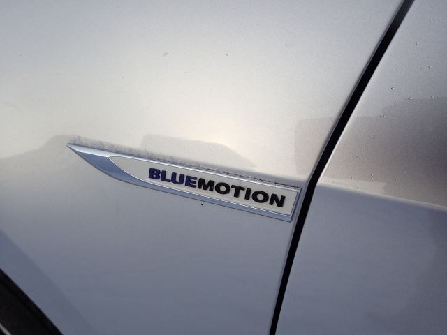 753687-14 Volkswagen AUV GOLF, 2015. Petrol / Gas. LOW MILES