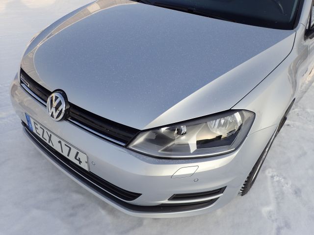 753687-18 Volkswagen AUV GOLF, 2015. Petrol / Gas. LOW MILES