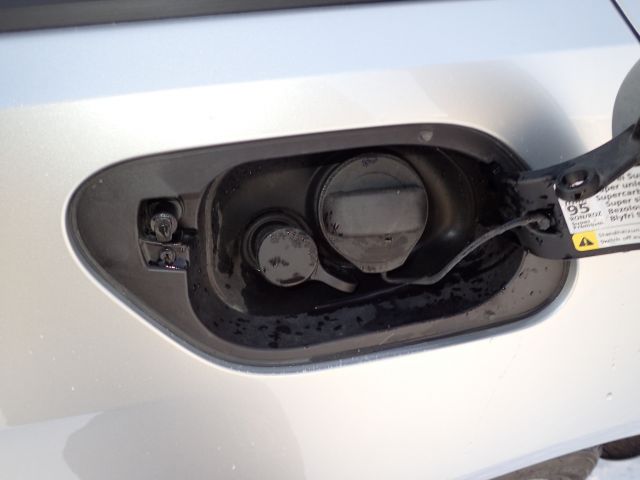 753687-35 Volkswagen AUV GOLF, 2015. Petrol / Gas. LOW MILES