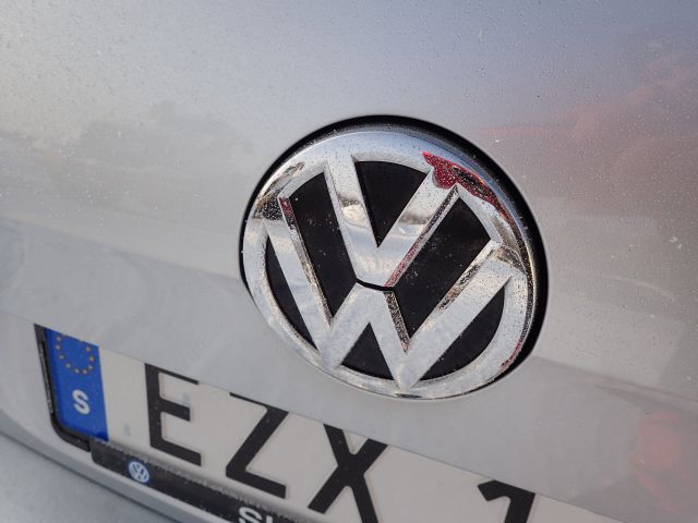 753687-40 Volkswagen AUV GOLF, 2015. Petrol / Gas. LOW MILES