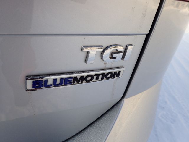 753687-42 Volkswagen AUV GOLF, 2015. Petrol / Gas. LOW MILES