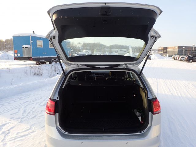 753687-50 Volkswagen AUV GOLF, 2015. Petrol / Gas. LOW MILES