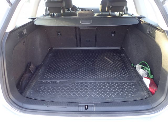 753687-52 Volkswagen AUV GOLF, 2015. Petrol / Gas. LOW MILES