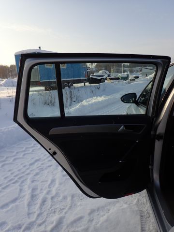 753687-60 Volkswagen AUV GOLF, 2015. Petrol / Gas. LOW MILES