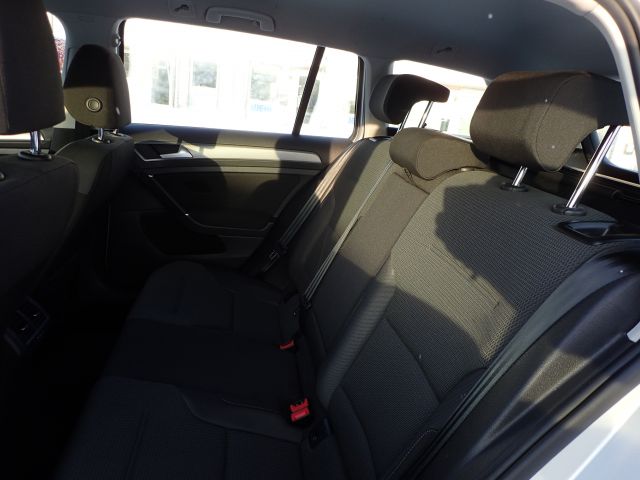 753687-63 Volkswagen AUV GOLF, 2015. Petrol / Gas. LOW MILES