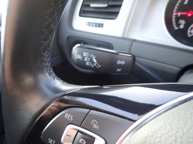 753687-73 Volkswagen AUV GOLF, 2015. Petrol / Gas. LOW MILES