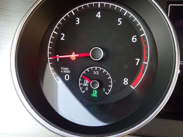 753687-75 Volkswagen AUV GOLF, 2015. Petrol / Gas. LOW MILES