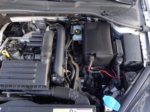 753687-95 Volkswagen AUV GOLF, 2015. Petrol / Gas. LOW MILES