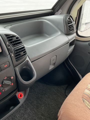 836665-34 Fiat Eura Mobil 635 - 2005