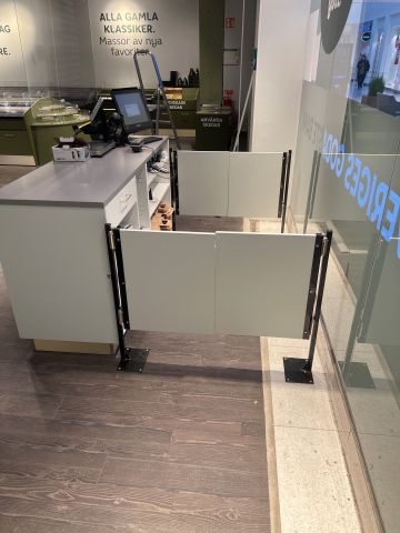 867639-4 Checkout counter 180 cm with revolving doors