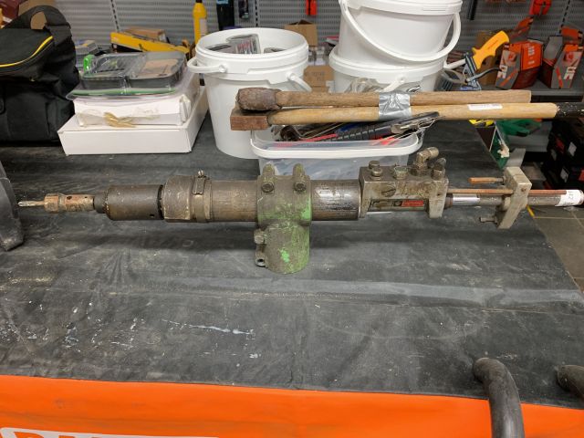 809442-1 Automatic feed dropper compressed air driven Desoutter AFT40