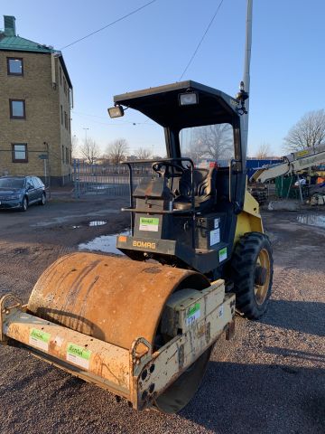 848738-3 3.3-ton roller, Bomag DW 124 -2007