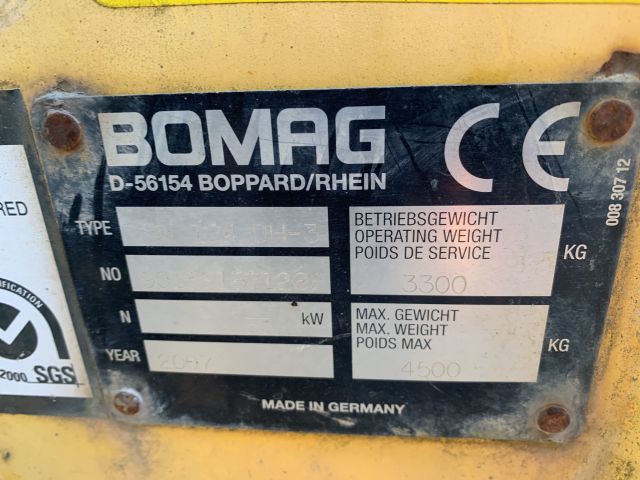 848738-10 3.3-ton roller, Bomag DW 124 -2007