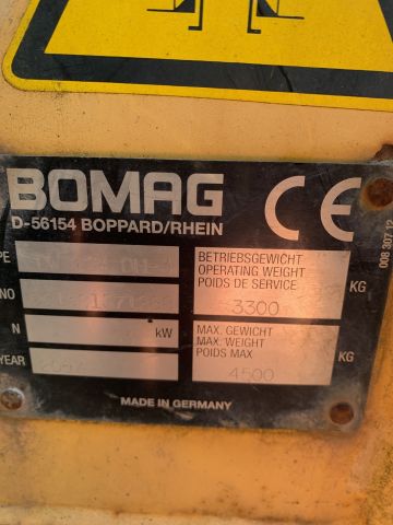 848738-13 3.3-ton roller, Bomag DW 124 -2007