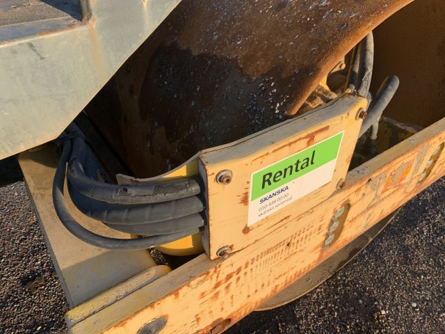 848738-21 3.3-ton roller, Bomag DW 124 -2007