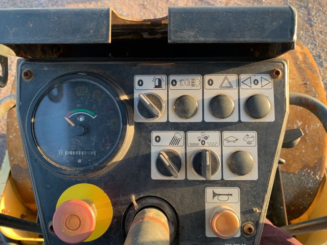 848738-26 3.3-ton roller, Bomag DW 124 -2007