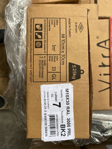 872438-4 Tiles from Vitra M10x30 Tot about 39m2